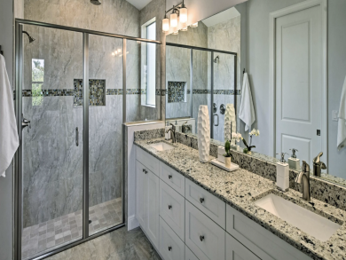 Naples Luxury Close to Vanderbilt Beach